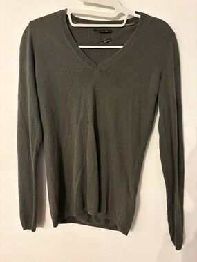 Massimo Dutti Men's V-Neck Sweater in Olive